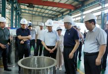新乡市市长魏建平莅临高服筛机调研指导