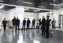 河南省社会科学院改革开放与国际经济研究所莅临高服机械调研工作